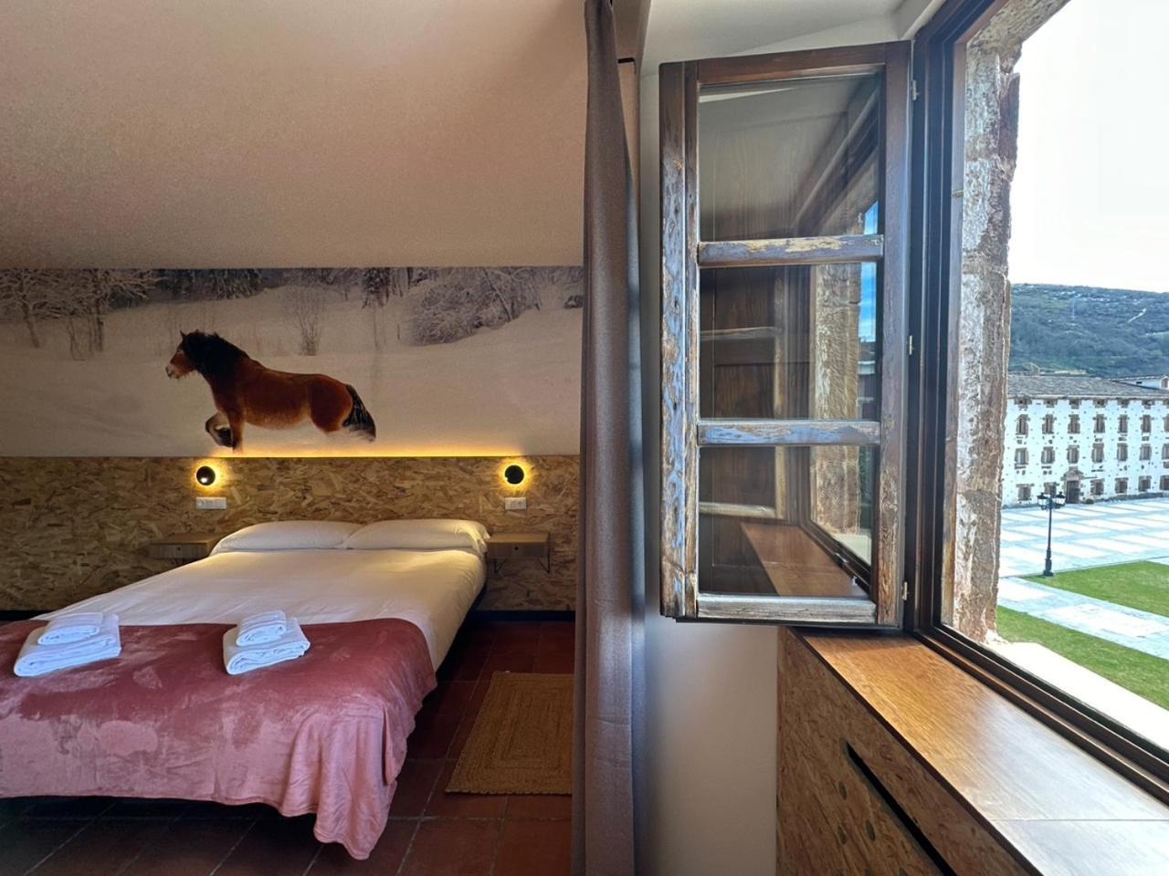 Hotel Y Albergue Real Fabrica De Эскарай Экстерьер фото
