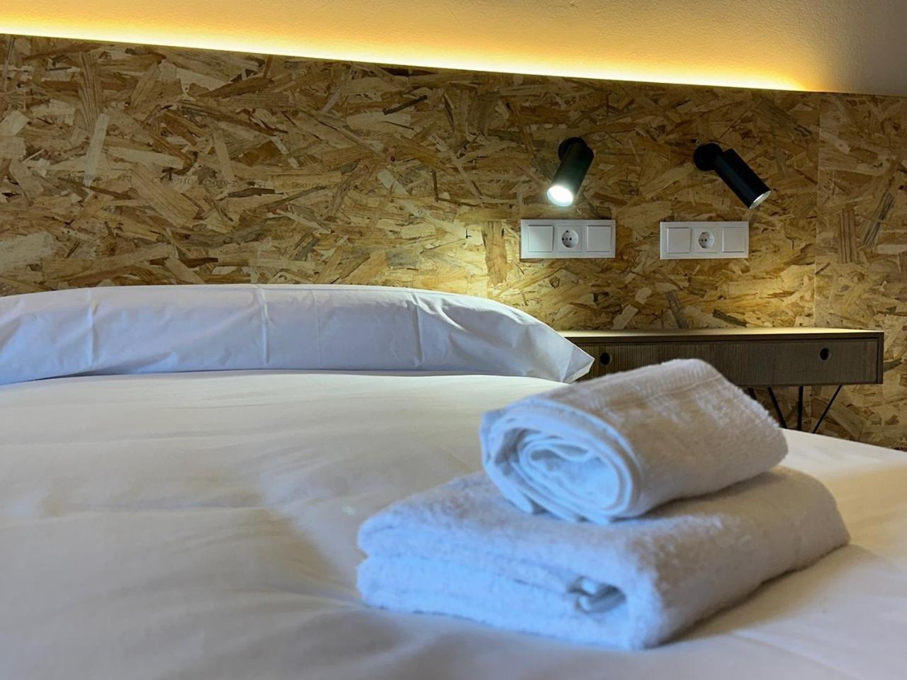 Hotel Y Albergue Real Fabrica De Эскарай Экстерьер фото